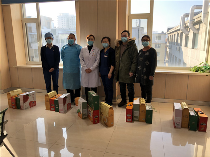 1619748904806413.jpg 慰問困難職工2.jpg